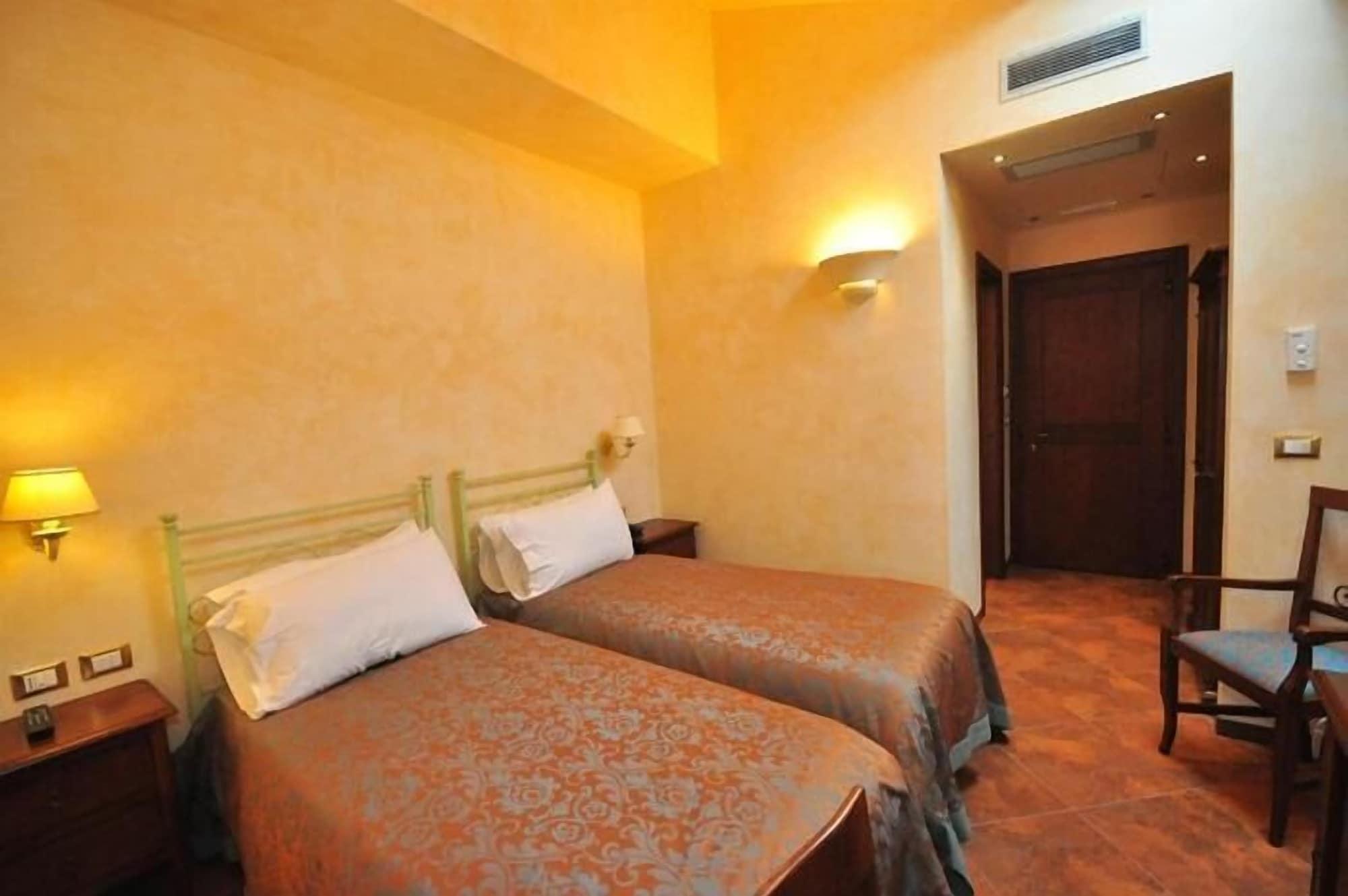 Oc Hotel Lunghezza Esterno foto