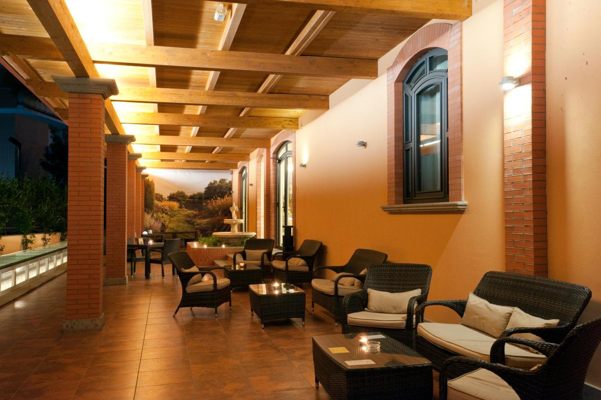 Oc Hotel Lunghezza Esterno foto