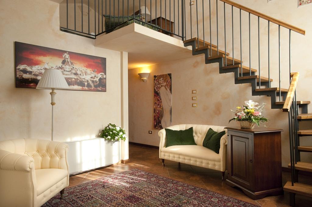 Oc Hotel Lunghezza Esterno foto